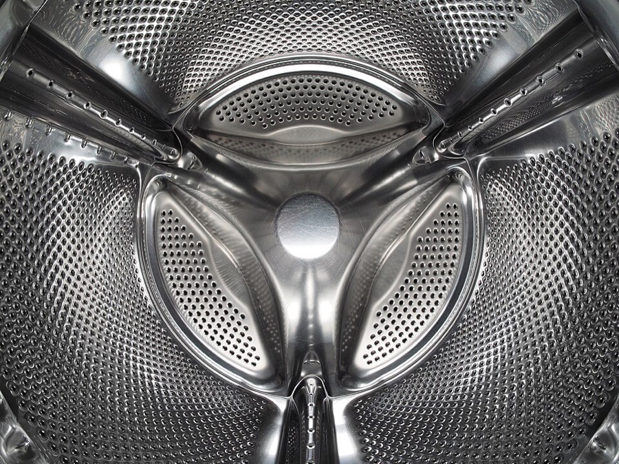 Le tambour et le joint de hublot en caoutchouc d’un lave-linge frontal